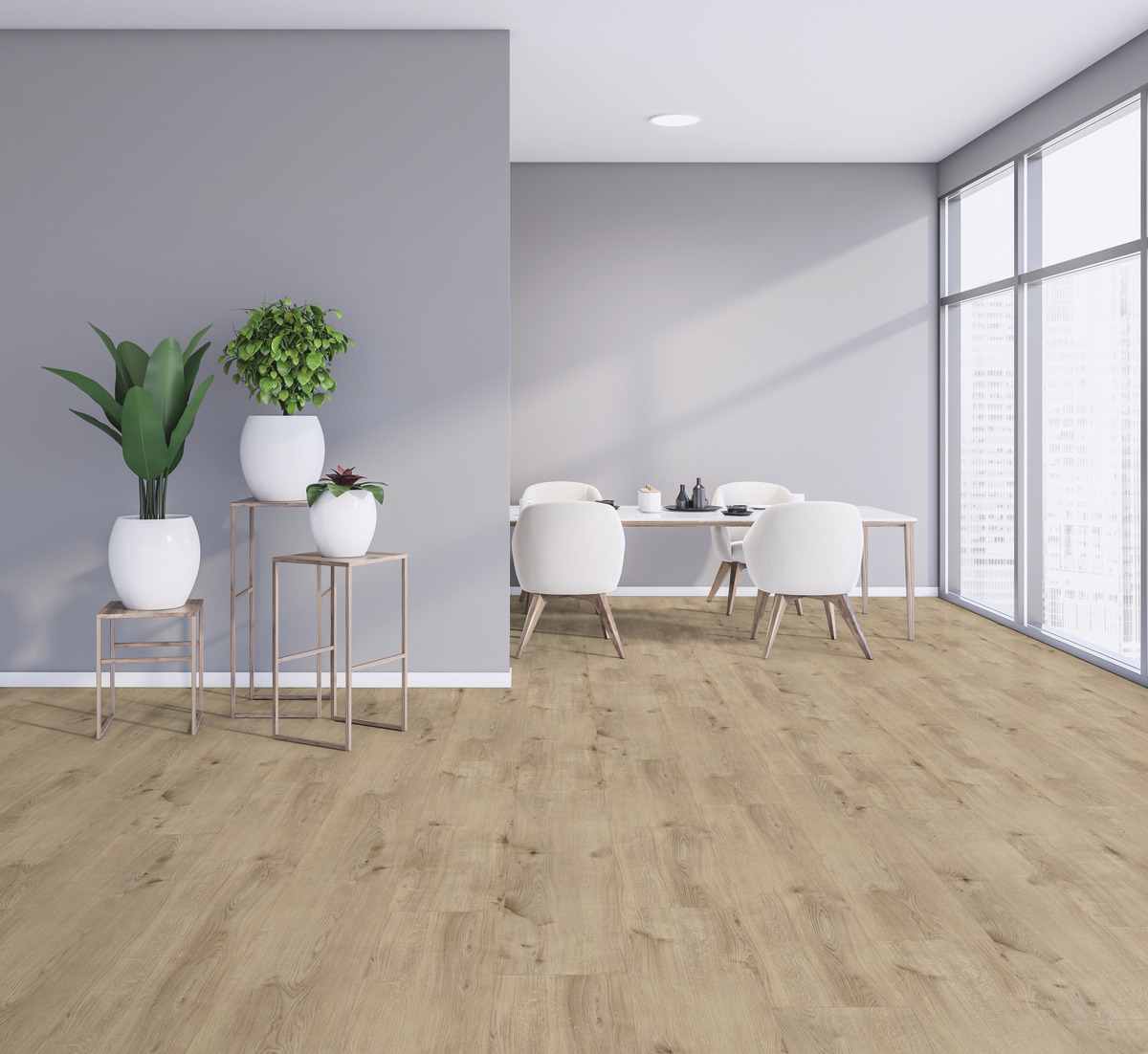 Moderne Raumgestaltung mit hellem Holzoptik-Bodenbelag und Wandgestaltung in Grau. Ein Esstisch mit Stühlen ist im Hintergrund zu sehen.